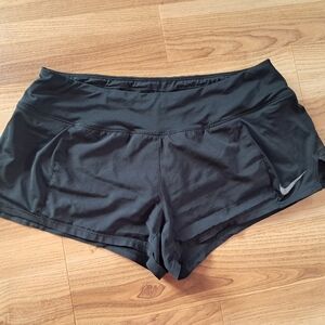 Nike running shorts Size Medium 🖤
